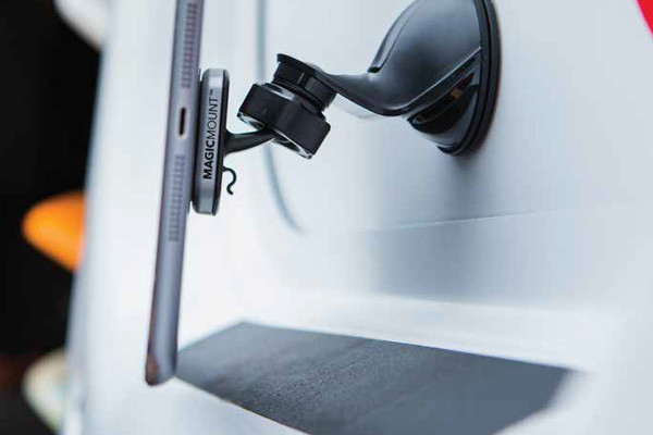 MagicMount Pro Powerbank Wall Charger Product Information (0.95MB)