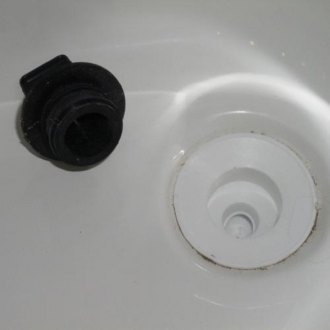 TH Marine Floor Drain /& Vent 5-5//8/" OD 4/" Diameter Hole Black Plastic